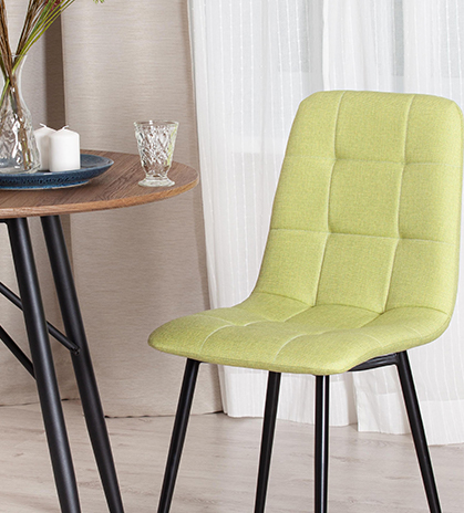 Cadeira de jantar de design simples com encosto